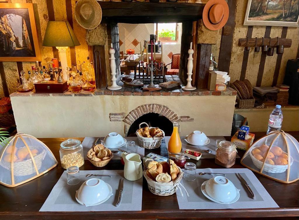 Monguilhem Maison D'Hotes Le Chai D'Armagnac מראה חיצוני תמונה